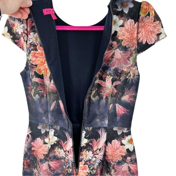 Betsey Johnson Floral Cap Sleeve Jewel Neck Knee Length Dress Navy Size 2 - Picture 8 of 11